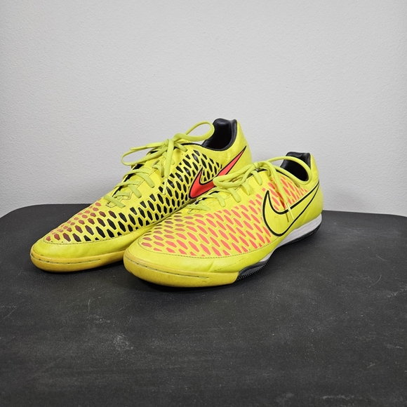 Nike Magista Indoor Scocer Shoes 651541-770 Yellow Pink Black Size 14 - Picture 1 of 11